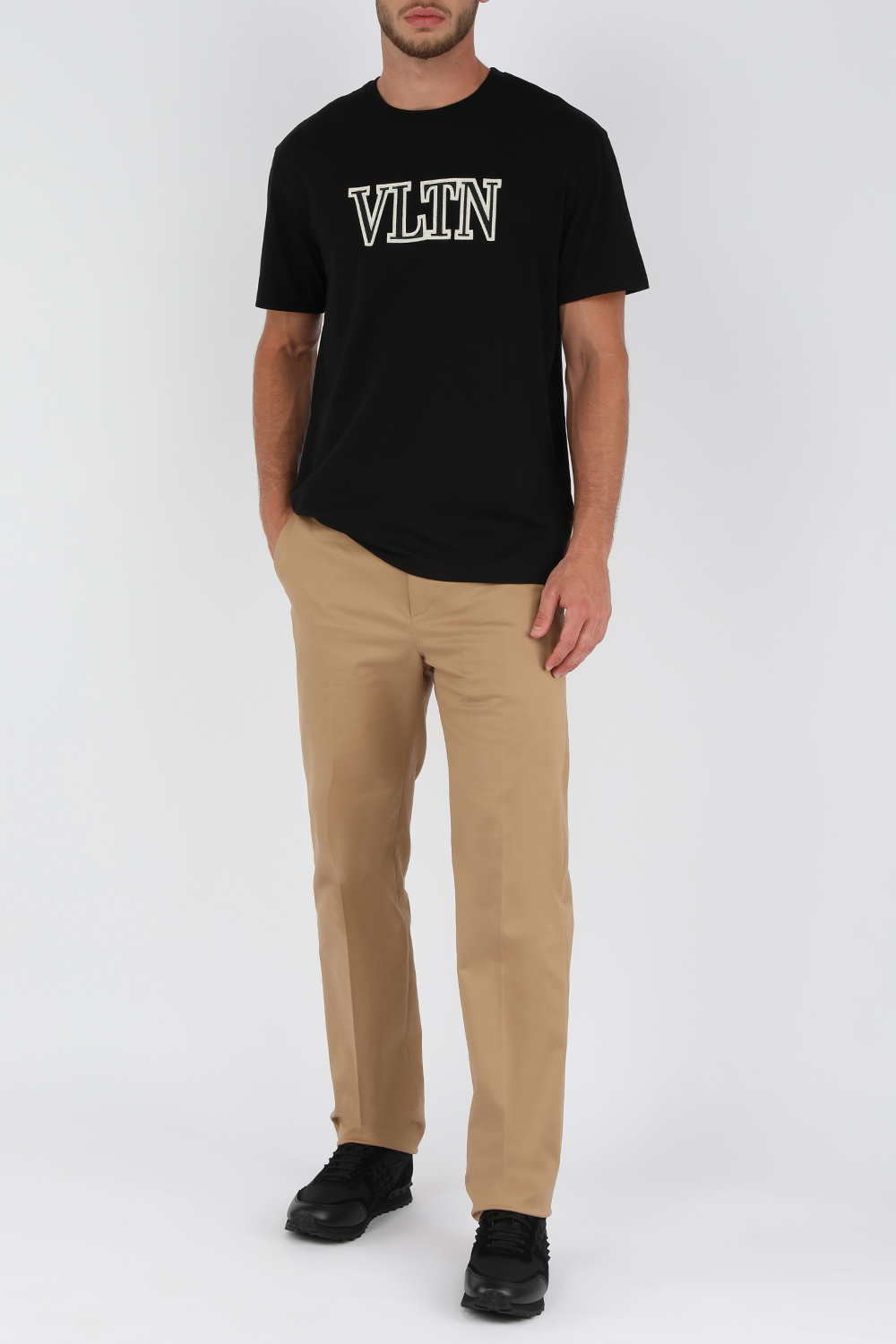 חולצת טי שחורה עם לוגו רקום VALENTINO